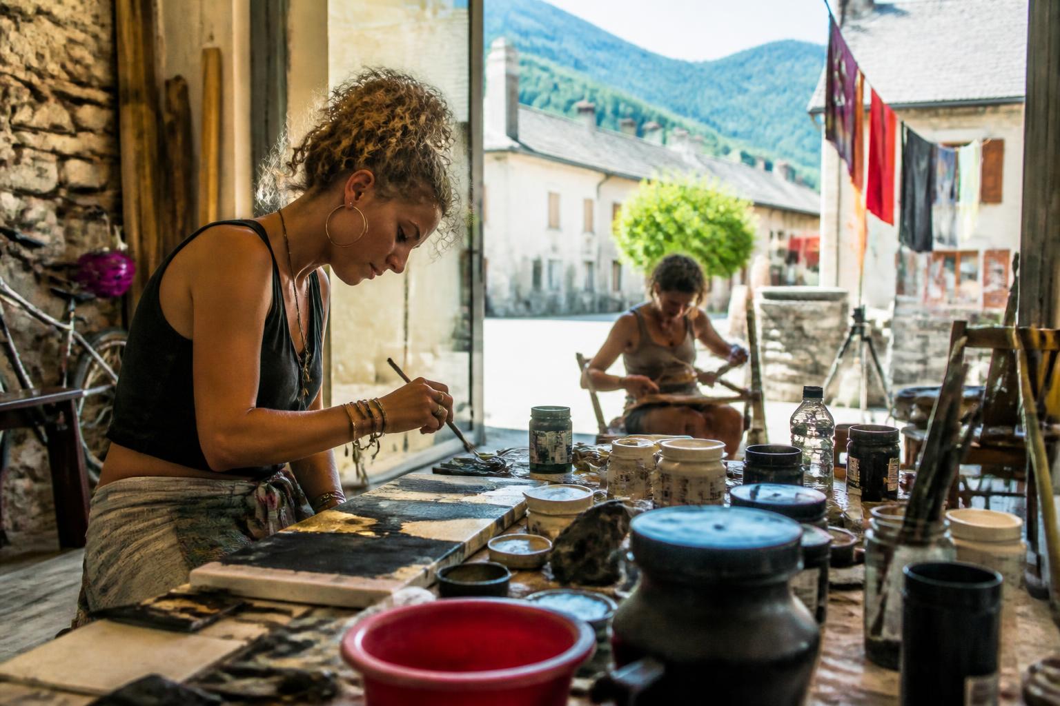 découvrez seix à travers un voyage artistique captivant mêlant ateliers créatifs, performances vivantes et concerts en images.