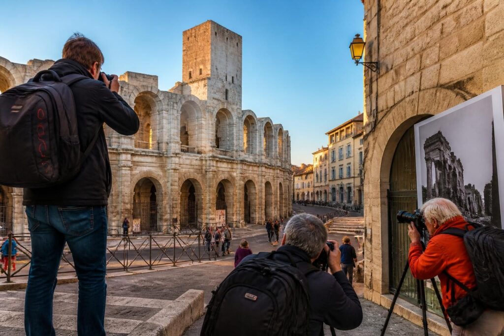 découvrez comment la photographie à arles dynamise l'économie des bouches-du-rhône, faisant de cette région un acteur économique clé grâce à la créativité et à l'innovation artistique.