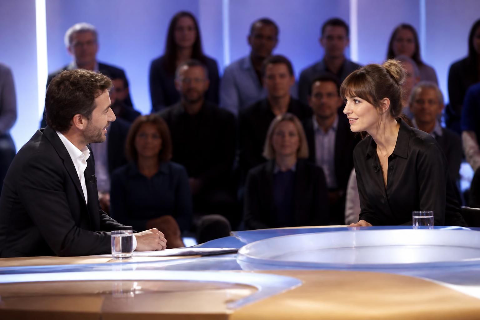 Cyril Hanouna en couple avec Shana Loustau ? L'animateur dévoile enfin les secrets de sa vie amoureuse dans... 11 découvrez les révélations de cyril hanouna sur sa vie amoureuse et son éventuelle relation avec shana loustau. toutes les confidences de l'animateur à ne pas manquer !